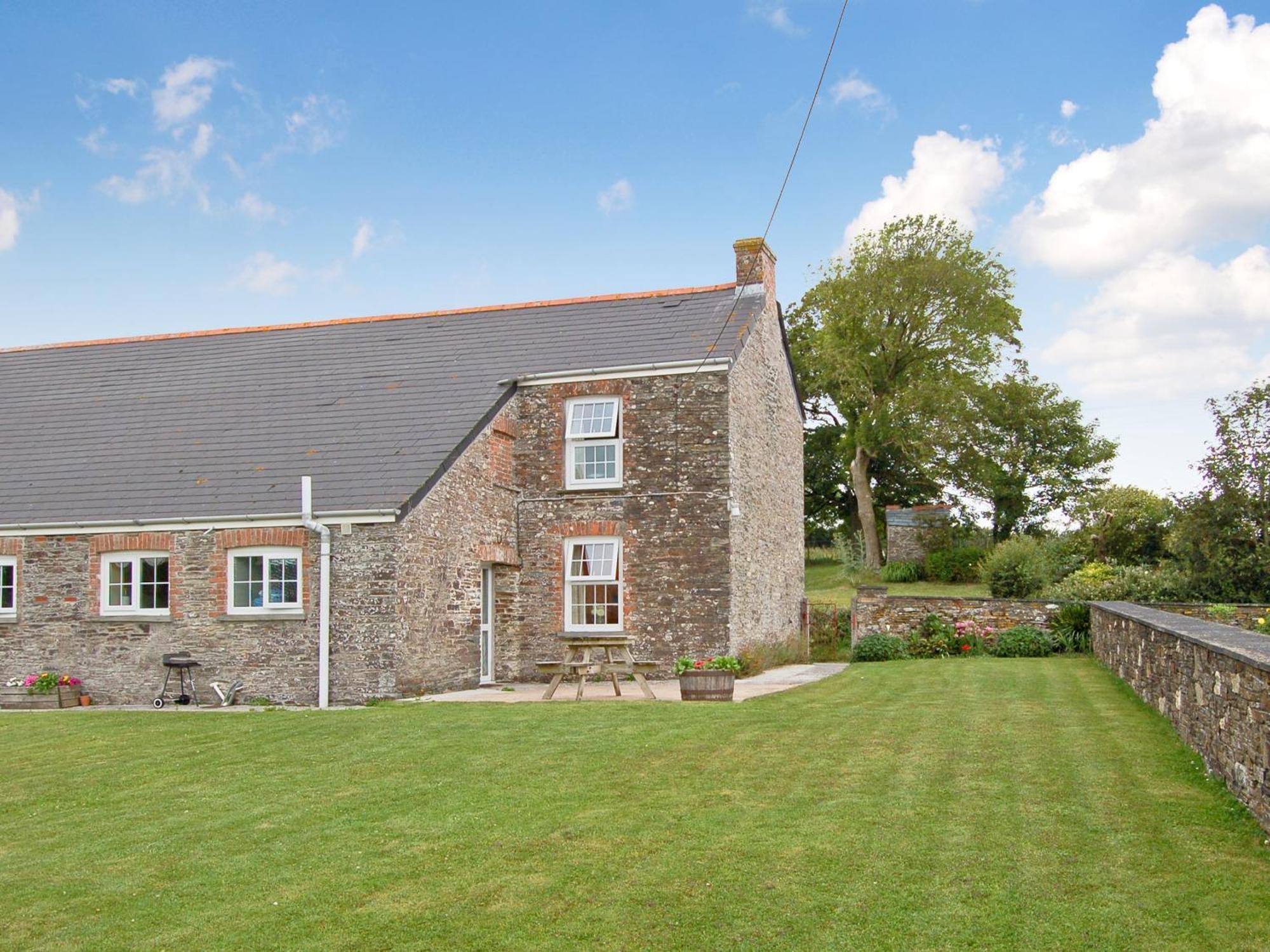 Cherry Cottage - 26913 Saint Issey 외부 사진